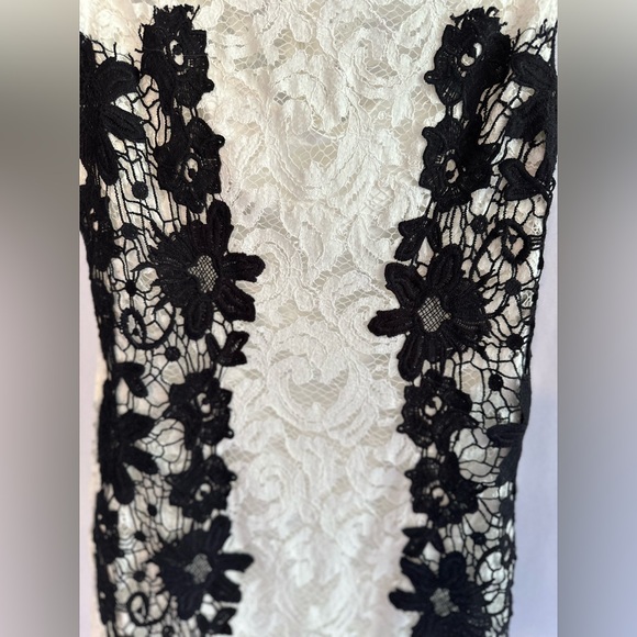 BLACK COLLECTION White Lace Dress With Black Embroidered Detail - Picture 5 of 7